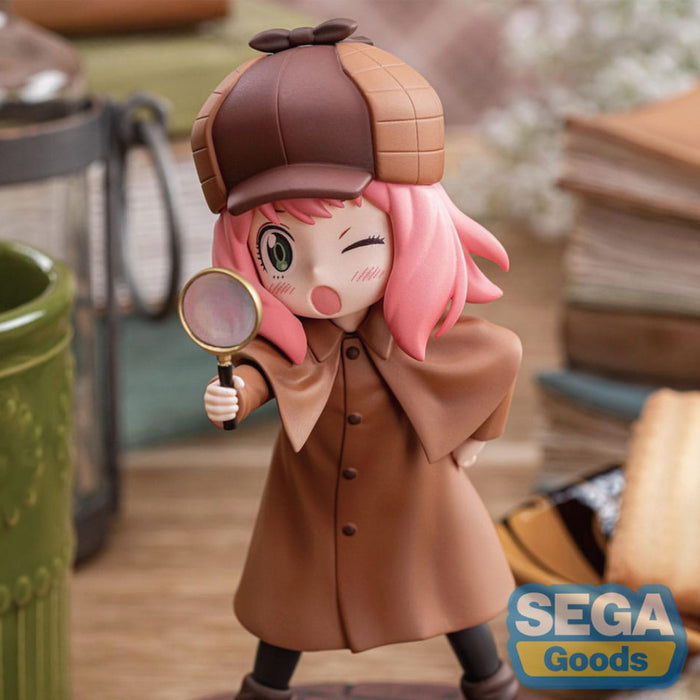 Figurina Spy x Family Luminasta PVC Anya Forger Playing Detective 12 cm