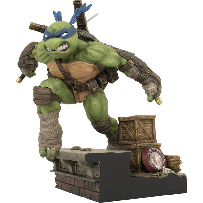 Figurina Teenage Mutant Ninja Turtles Gallery PVC Leonardo 23 cm