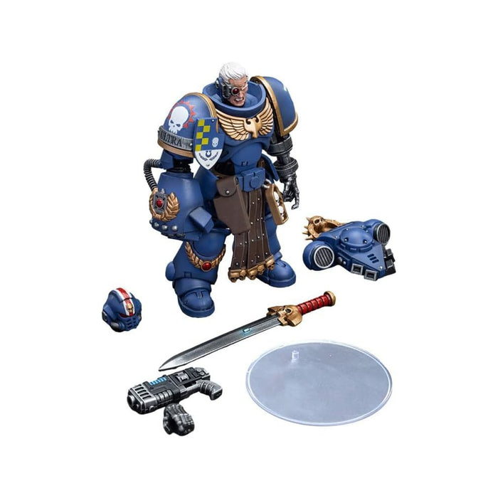 Figurina Articulata Warhammer 40k 1/18 Ultramarines Lieutenant with Power Fist 12 cm