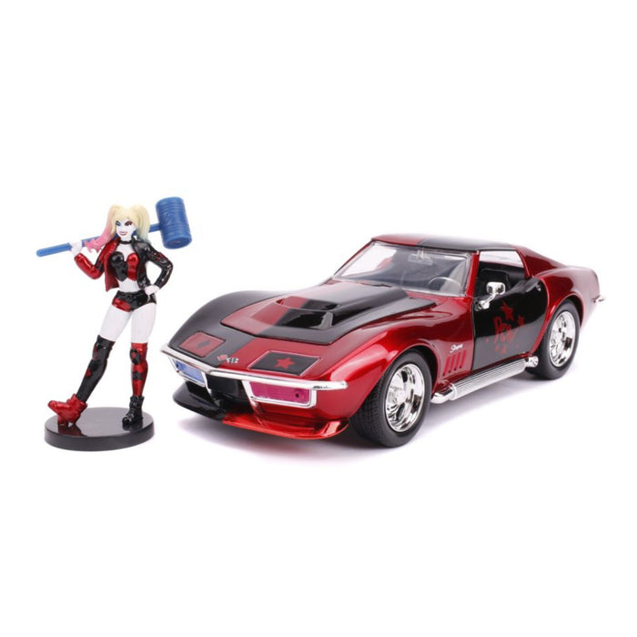 Set Masinuta din Metal Harley Quinn 1969 Chevy Corvette Scara 1:24