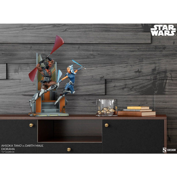 Precomanda Figurina Star Wars The Clone Wars Diorama Ahsoka Tano vs Darth Maul 51 cm - Red Goblin