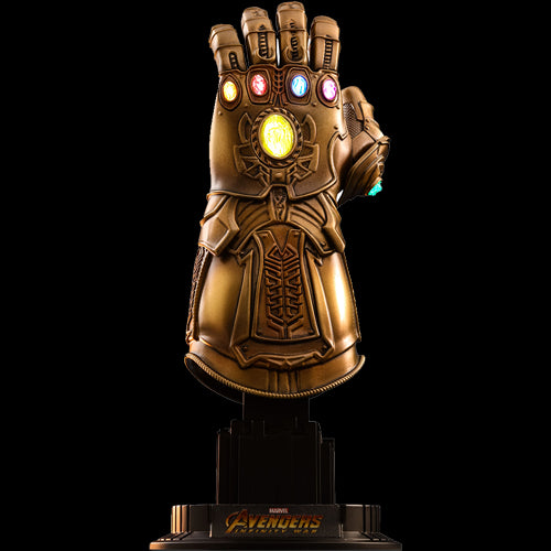 Figurina: Avengers Infinity War Accessories Collection Series Replica - Infinity Gauntlet - Red Goblin