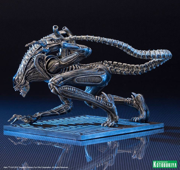 Aliens: Alien Warrior Drone ARTFX + Statue - Red Goblin