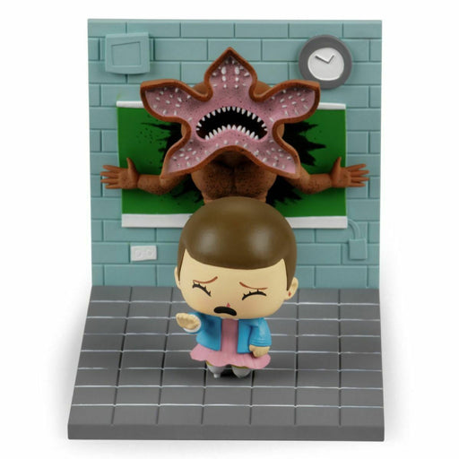 Figurina Stranger Things Diorama Eleven vs Demogorgon Exclusiv Lootcrate - Red Goblin